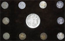 Bulgarien
Originalschatulle 1981 mit 10 kleinen und einer großen Medaille. Motive alter bulgarischer Münzen, bzw historischer Gegenstände Bulgariens....