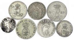 Dänemark
Lots
7 Silbermünzen des 17. bis 19. Jh. U.a. 1/16 Taler 1623 Glückstadt, 4 Skilling 1693, 8 Skilling 1773, 1/12 Taler 1797, etc. schön/sehr...