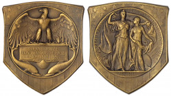 Ausstellungen
USA
Wappenförmige Bronzeplakette 1904 a.d. Louisiana Purchase Exposition in St. Louis. 2 weibl. Allegorien/Adler auf Schrifttablett, d...