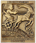 Kalendermedaillen
Einseitige, rechteckige Bronzeplakette 1932. Glückwunsch zum neuen Jahr, B.H. Mayer Hof-Kunstprägeanstalt Pforzheim. 50 X 61 mm. vo...