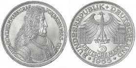 Gedenkmünzen
5 Deutsche Mark, Silber, 1952-1979
Markgraf von Baden 1955 G. fast Stempelglanz, Prachtexemplar, selten in dieser Erhaltung. Jaeger 390...