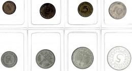 Kursmünzensätze
1 Pfennig - 5 Deutsche Mark, 1964-2001
1967 F. O.B.H. Auflage nur 1600 Sätze. Die kleinen Nominale etwas angelaufen. Polierte Platte...
