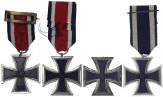 Deutschland
Drittes Reich, 1933-1945
4 X Eisernes Kreuz II. Klasse 1939. Teils mit Bändern. Ein Stück spätere Anfertigung. meist sehr schön, eines k...