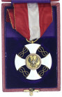 Italien
Königreich, 1861-1946
Ritterkreuz zum Orden der Krone Italiens am Halsband. Im Originaletui Cesare la Farina, Palermo. vorzüglich, min. Emai...