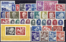Deutschland
Deutsche Demokratische Republik
Jahrgang 1949 und 1950, postfrische Erhaltung, Block 7 geprüft Schönherr BPP. Mi. 700,-€. ** Michel 242-...