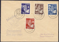 Deutschland
Deutsche Demokratische Republik
Erkämpft den Frieden 1950, kompletter Satz auf Ersttagsbrief, gestempelt „15.12.50.-18 LEIPZIG“. Mi. 350...