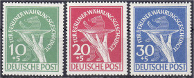 Deutschland
Berlin
Währungsgeschädigte 1949, kompletter Satz in postfrischer Luxuserhaltung, 10 Pf. mit Plattenfehler II (grüner Punkt am Handgelenk...