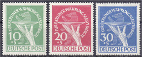 Deutschland
Berlin
Währungsgeschädigte 1949, kompletter Satz in postfrischer Luxuserhaltung. Mi. 350,-€. ** Michel 68-70.