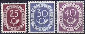 Deutschland
Bundesrepublik Deutschland
25 Pf., 30 Pf. und 40 Pf. Posthorn 1951, drei postfrische Ausgaben, 30 Pf. und 40 Pf. geprüft Schlegel BPP. M...