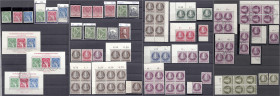 Lots und Sammlungen
Deutschland (alphabetisch)
Berlin 1949/1952 */**/gest.: Einsteckalbum mit postfrischem und gestempeltem Währungsgeschädigtensatz...