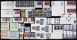 Lots und Sammlungen
Deutschland (alphabetisch)
DDR-Spezialitäten 1949/1986 **/gest.: Hochinteressante Sammlung im dicken Einsteckalbum mit reichlich...