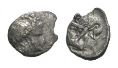 Southern Apulia, Tarentum, c. 380-325 BC. AR Diobol (12mm, 1.10g, 9h). Head of Athena r., wearing crested helmet decorated with Skylla. R/ Herakles kn...