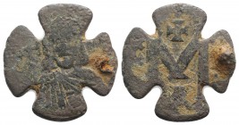 Leo V ? (813-820). Æ 40 Nummi (21mm, 4.49g, 6h). Constantinoplet. Crowned and draped bust facing, holding cross potent and akakia. R/ Large M; cross a...