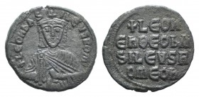 Leo VI (886-912). Æ 40 Nummi (26mm, 6.55g, 6h). Constantinople. Facing bust, wearing crown and chlamys, holding akakia. R/ Legend in four lines across...