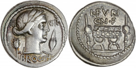 Marcus Furius Camillus (63 av.J.C) - Ar - Denier -Rome. 
A/ II|VIR BROCCHI, 
buste de Cérès drapé et couronné d'épis.
R/ L FVRI CN F EN, 
chaise curul...