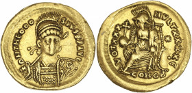 Theodose II (430-440 apr. J.C.) - Av - Solidus - ConstantInople. 
A/ D N THEODO-SIVS P F AVG, 
buste de Théodose II, diadémé et cuirassé, 
il tient de...