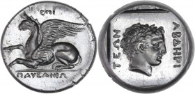BECKER Counterfeits - Pausanias ( 346-336 av.J.C.) - Étain - Statère.
A/ EΠI ΠAYΣANIΩ,
Griffin. 
R/ ABΔHPI-TEΩN, 
tête d'Apollon lauré dans un carré d...