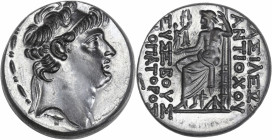 BECKER Counterfeits - Antiochos X (94-92 apr. J.C.) - Étain - Tetradrachme.
A/ Antiochos X,
diadémé.
R/ Zeus assis à gauche, tenant la Niké de la main...