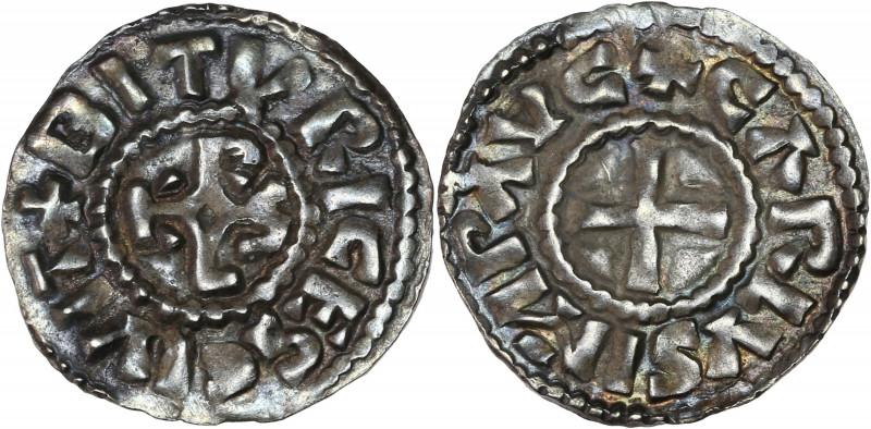 Charles II Le Chauve (840-877) Argent - Denier - Bourges.
A/ + CARLVS IMP AVC,
C...