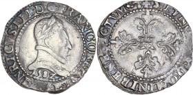 Henri III (1574-1589) - Argent - Franc au col plat
1582 L - Bayonne.
A/ HENRICVS III D G FRANCOR E POL REX 158Z,
Buste de Henri III à droite, lauré et...
