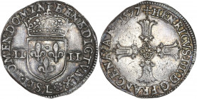 Henri IV (1589-1610) - Argent - Quart d'Écu 
1597 L - Bayonne.
A/ HENRICVS IIII D G FRANC ET NAVA RX 1597,
Croix feuillue avec quadrilobe en cœur. 
R/...