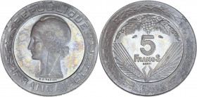 IIIème République (1870 - 1940) - Aluminium - Concours de 5 Francs Vezien 
1933.
A/ REPUBLIQUE FRANÇAISE, 
Tête à gauche de la république.
R/ 5 FRANCS...