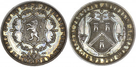 GRANDE LOGE DE HEREDOM.
Argent.
A/ Grande DE H.D.M. EN FRANCE / NEMO ME IMPUNE LACESSET;
lion dans une cartouche entouré de guirlandes; au-dessus un p...