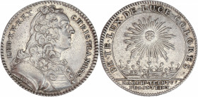 Jeton - Corporation Teinturiers - Argent. 
A/ LUD. XV. REX. CHRISTIANISS, 
buste de Louis XV signé DV.
R/ DE. TE. LUX. DE. LUCE. COLORES, 
le soleil f...