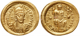 Theodosius II. Gold Solidus (4.39 g), AD 402-450. AU