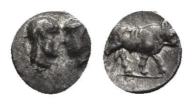 Asia Minor, uncertain mint AR Hemiobol(?). 5th century BC.
Obv: Confronted head...