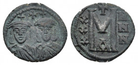 NICEPHORUS I (802-811). Follis. Constantinople.
Obv: Facing busts of Nicephorus on the left, with short beard, and Stauracius on the right, beardless...