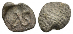 BYZANTINE EMPIRE. Weight. Lead. Obv: S. Small seal attached. Rev: Blank. . Condition: . Weight: 4.10 g. Diameter: 18 mm.