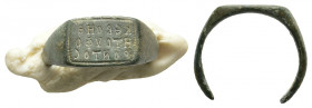 ANCIENT ROMAN BRONZE RING.(1st-2nd century).Ae.

Condition : Very fine.

Weight : 4.0 gr
Diameter : 21 mm