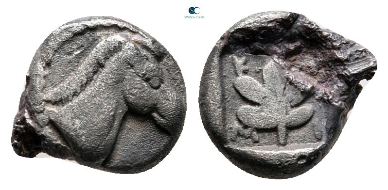 Aiolis. Kyme circa 450-400 BC. 
Obol AR

8 mm, 0,69 g



very fine