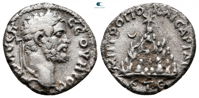 Cappadocia. Caesarea. Septimius Severus AD 193-211. 
Drachm AR

18 mm, 3,27 g...