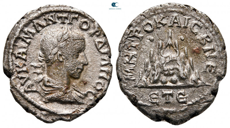 Cappadocia. Caesarea. Gordian III AD 238-244. 
Drachm AR

22 mm, 5,24 g


...