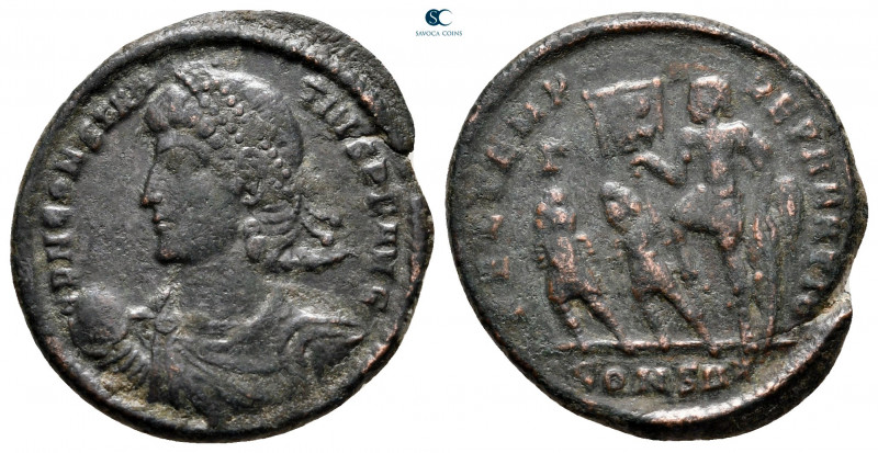 Constantius II AD 347-361. Constantinople
Follis Æ

20 mm, 4,53 g



very...