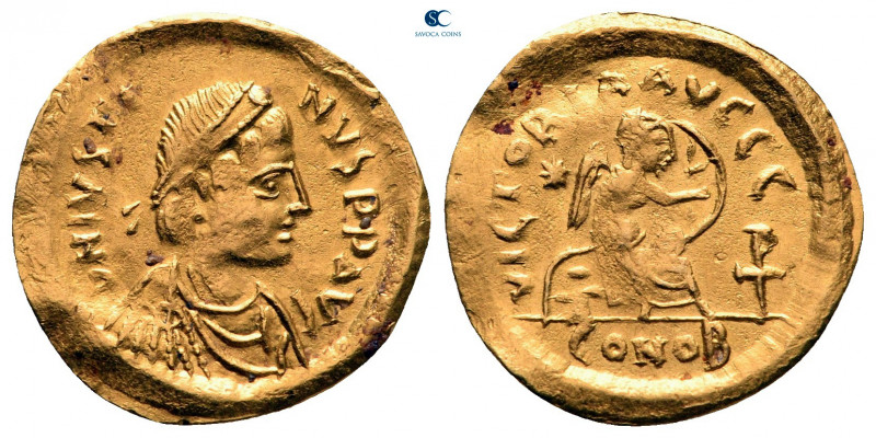 Justin I AD 518-527. Constantinople
Semissis AV

18 mm, 2,19 g



very fi...