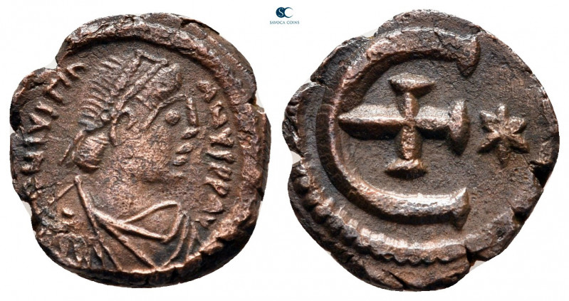 Justinian I AD 527-565. Theoupolis (Antioch)
Pentanummium Æ

15 mm, 1,90 g
...