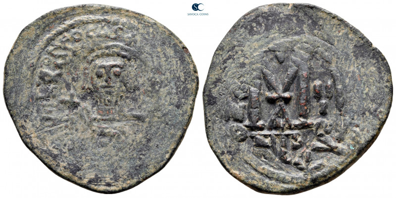 Phocas AD 602-610. Nikomedia
Follis or 40 Nummi Æ

35 mm, 11,10 g



near...