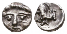 Selge, Pisidia. AR Obol, 3rd Century BC.

Weight: 0,9 gr
Diameter: 9,5 mm