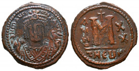 Mauricius Tiberius (582-602 AD). AE Follis, Theoupolis (Antiochia), 597-598 AD.

Weight: 10,6 gr
Diameter: 28,5 mm