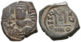 MAURICE TIBERIUS. 582-602 AD. Æ Follis. Nicomedia.

Weight: 11,6 gr
Diameter: 30,8 mm