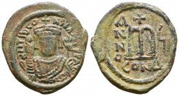 TIBERIUS II CONSTANTINE. 578-582 AD. Æ Follis. Constantinople.

Weight: 12,1 gr
Diameter: 32,2 mm