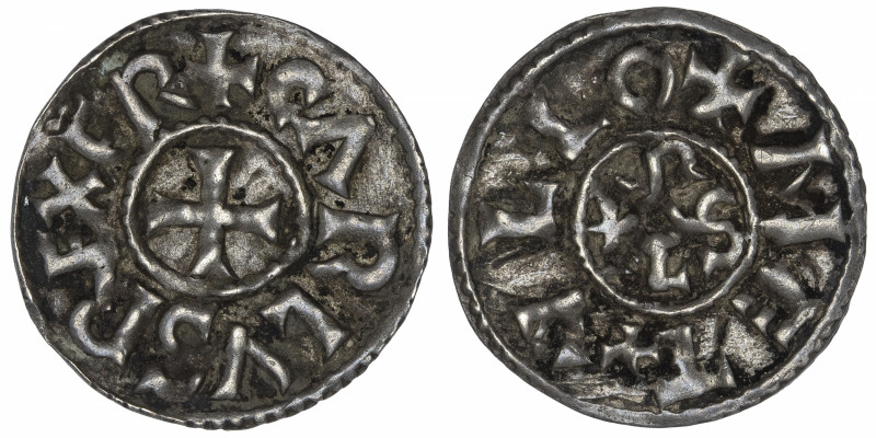 CAROLINGIENS
Charles II le Chauve (840-877). Denier ND (840-877), Melle.
Dep.6...