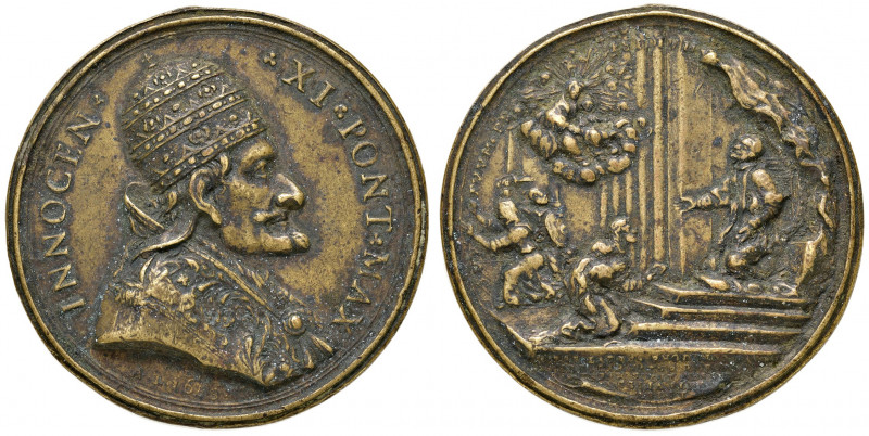 Roma. Innocenzo XI (1676-1689). Medaglia 1688 AE gr. 40,03 Ø 45 mm. Opus Antonio...