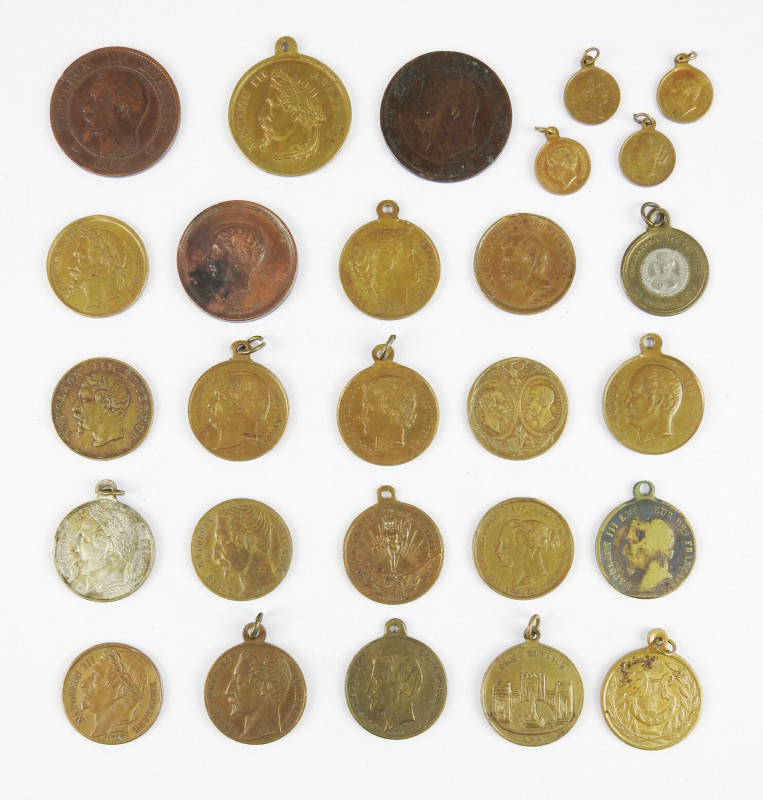 SECOND EMPIRE : 27 monnaies ou médaillettes : société du Prince Impérial 1862 – ...
