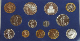 FRANCE - MONNAIE DE PARIS - FLEURS DE COINS : Coffret de 12 monnaies, 1983¸ dont argent.
