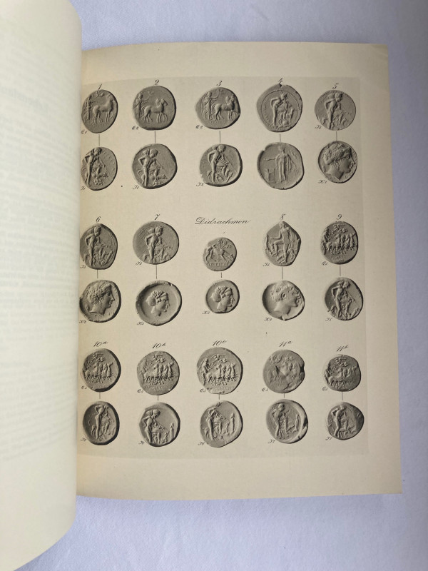LEDERER P., Die Tetradrachmenprägung von Segesta, Munich, Buchholz. 54p. 1pl.
Or...
