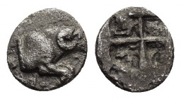TROAS. Kebren.(5th century BC).Obol 

Obv : K EB.
Forepart of ram right.

Rev : Quadripartite incuse square. 
SNG Copenhagen 257; Rosen 532. 

Conditi...